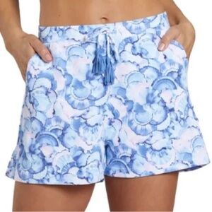 Tommy Bahama Women's Blue and White Patterned Athletic Shorts